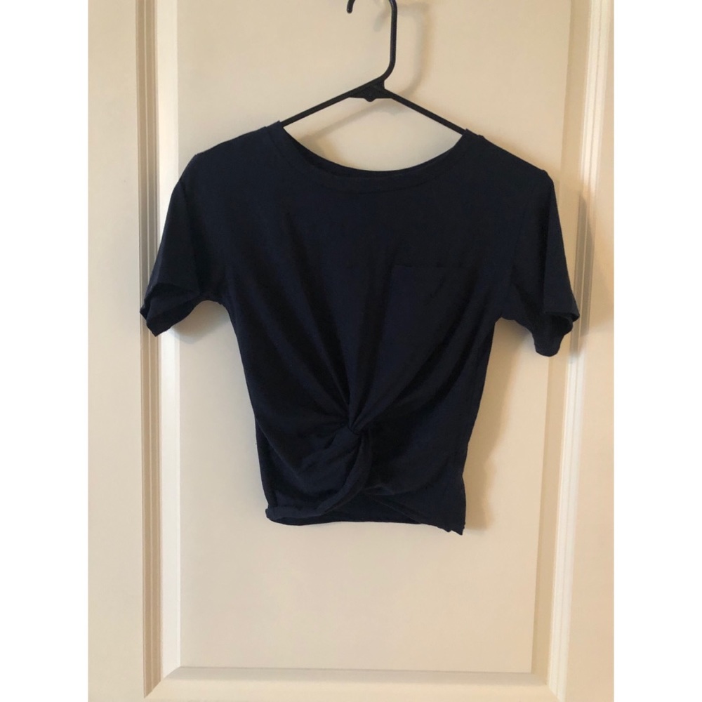 Pocket twist cropped T-shirt